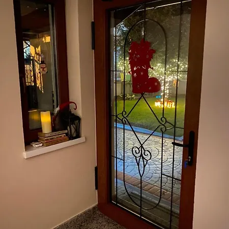 Tershana Πανσιόν