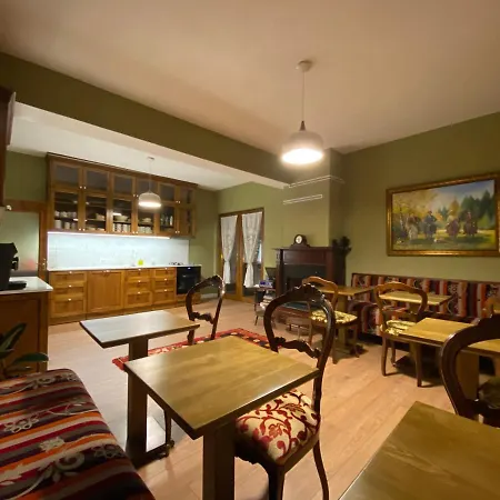 Πανσιόν Tershana Peshkopi